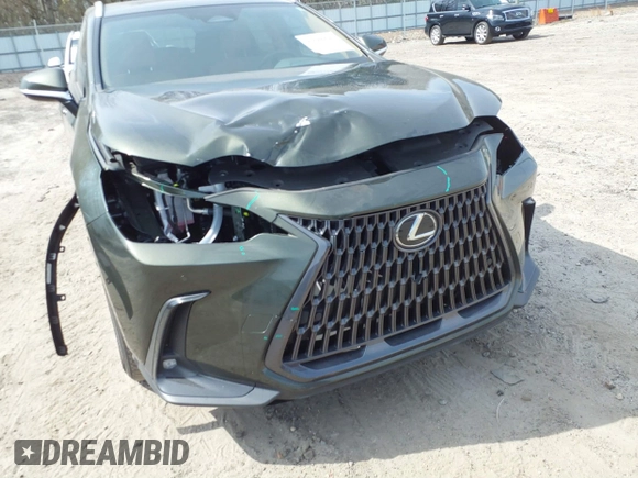 2024 Lexus NX 250 Premium z VIN 2T2GDCAZ1RC015929, wystawiony jako IAAI lot #41686646 z przebiegiem 27 898 mil mil oraz . Historia ofert i sprzedaży dostępna na DreamBid. Obrazek 6.