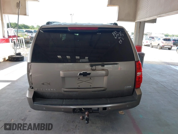 2007 Chevrolet Suburban LT с VIN 3GNFC16047G158109, выставлен на аукционе IAAI как лот 42607596 с пробегом 399 118 миль миль и . История ставок и продаж доступна на DreamBid. Изображение 16.