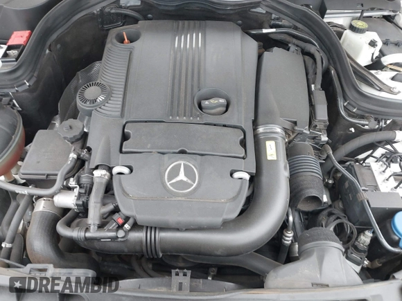 2014 Mercedes-Benz C 250 Sport z VIN WDDGF4HB7EG213817, wystawiony jako IAAI lot #41745579 z przebiegiem Nie podano mil oraz . Historia ofert i sprzedaży dostępna na DreamBid. Obrazek 10.
