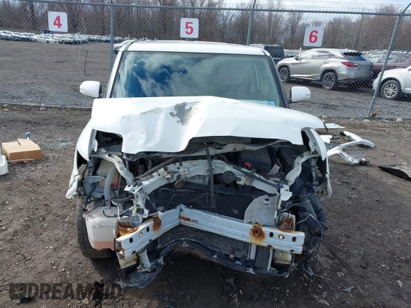 2015 Scion xB with VIN JTLZE4FE3FJ075012, listed as a IAAI auction lot 41902180 with 88,104 mi miles. Bid and sale history available at carsss.com. Image 6.