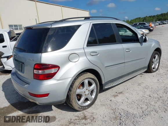 2009 Mercedes-Benz M 3.5L with VIN 4JGBB86E69A476308, listed as a IAAI auction lot 42133542 with 189,523 mi miles and . Bid and sale history available at carsss.com. Image 4.