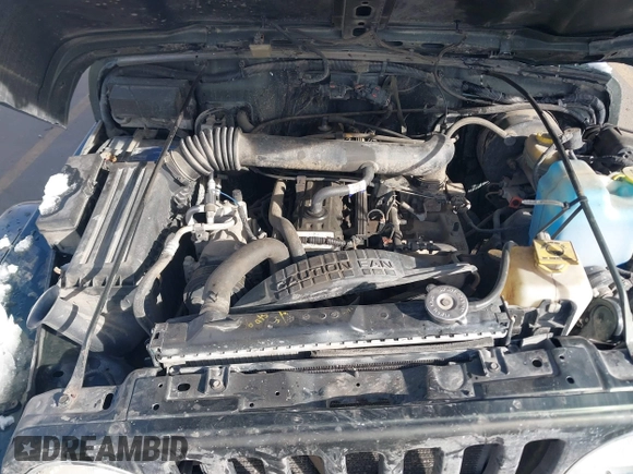 1998 Jeep Wrangler Sahara z VIN 1J4FY49S3WP744619, wystawiony jako IAAI lot #41107702 z przebiegiem 105 432 mil mil oraz . Historia ofert i sprzedaży dostępna na DreamBid. Obrazek 10.