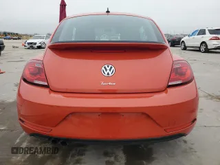 2018 Volkswagen Beetle S with VIN 3VWFD7AT5JM709146, listed as a Copart auction lot 44006375 with 28,297 mi miles and Salvage Title. Bid and sale history available at carsss.com. Image 6.