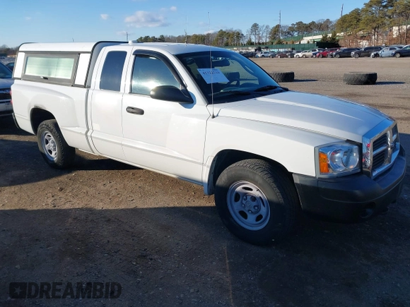 2007 Dodge Dakota ST with VIN 1D7HW22K17S202605, listed as a IAAI auction lot 41322519 with 199,626 mi miles and . Bid and sale history available at DreamBid. Image 1.
