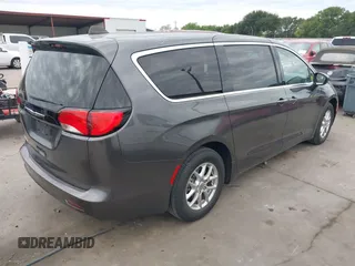 2022 Chrysler Voyager LX z VIN 2C4RC1CG0NR229871, wystawiony jako IAAI lot #42475301 z przebiegiem 32 411 mil mil oraz . Historia ofert i sprzedaży dostępna na DreamBid. Obrazek 4.