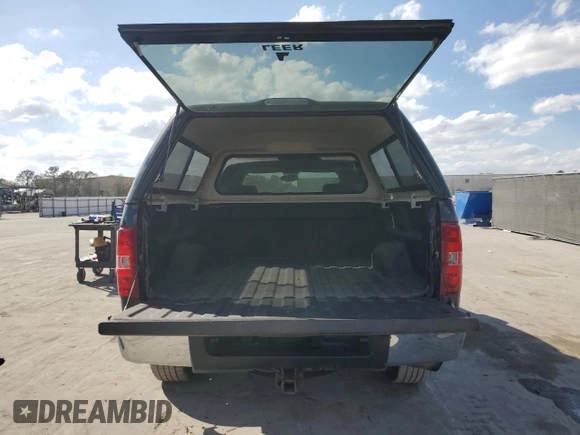 2009 Chevrolet Silverado 1500 LT with VIN 3GCEK23M59G245525, listed as a Copart auction lot 44394745 with 132,775 mi miles and Salvage Title. Bid and sale history available at DreamBid. Image 6.