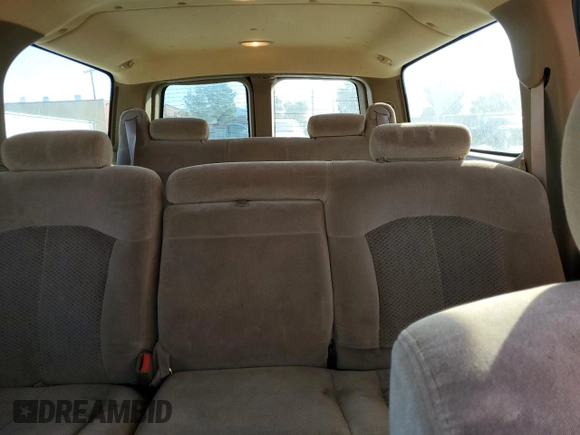 2000 Chevrolet Suburban LS with VIN 3GNEC16T2YG160819, listed as a Copart auction lot 77664344 with 200,816 mi miles and Salvage title. Bid and sale history available at DreamBid. Image 10.