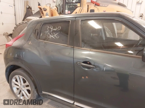 2011 Nissan Juke SL with VIN JN8AF5MV0BT013021, listed as a IAAI auction lot 42142958 with 160,709 mi miles. Bid and sale history available at carsss.com. Image 6.