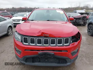 2017 Jeep Compass Latitude with VIN 3C4NJCBB4HT653125, listed as a IAAI auction lot 42006468 with Not provided miles and . Bid and sale history available at DreamBid. Image 13.