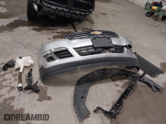 2013 Chevrolet Traverse LT with VIN 1GNKVGKD8DJ107615, listed as a IAAI auction lot 41785699 with 173,646 mi miles and . Bid and sale history available at DreamBid. Image 12.