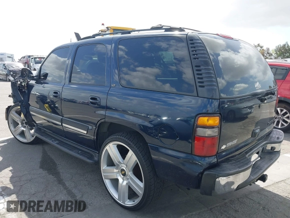 2005 Chevrolet Tahoe Z71 z VIN 1GNEC13T95R192599, wystawiony jako IAAI lot #41955397 z przebiegiem 179 292 mil mil oraz . Historia ofert i sprzedaży dostępna na DreamBid. Obrazek 14.