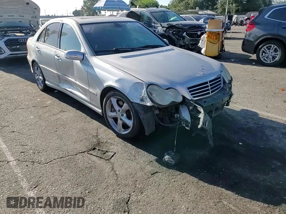 2006 Mercedes-Benz C 230 Sport z VIN WDBRF52H46A843819, wystawiony jako Copart lot #63820255 z przebiegiem 141 580 mil mil oraz Szkoda całkowita • Salvage title. Historia ofert i sprzedaży dostępna na DreamBid. Obrazek 14.