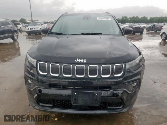 2022 Jeep Compass Latitude Lux with VIN 3C4NJDFB1NT218753, listed as a Copart auction lot 59378005 with 52,472 mi miles and Clean title. Bid and sale history available at DreamBid. Image 5.