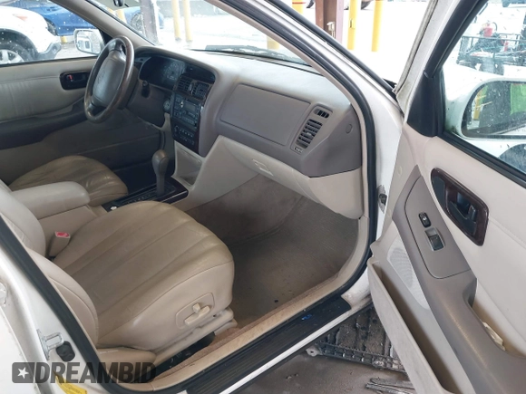 1998 Toyota Avalon XL with VIN 4T1BF18B5WU242038, listed as a IAAI auction lot 41577342 with 195,707 mi miles and . Bid and sale history available at DreamBid. Image 5.