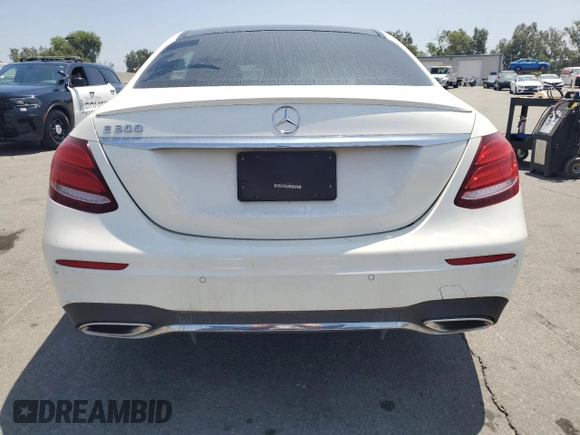 2019 Mercedes-Benz E 300 z VIN WDDZF4JB9KA576766, wystawiony jako Copart lot #60802705 z przebiegiem 61 374 mil mil oraz Czysty tytuł • Clean title. Historia ofert i sprzedaży dostępna na DreamBid. Obrazek 6.