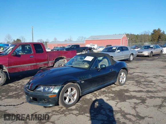 2000 BMW Z3 2.5L with VIN WBACH9344YLM92130, listed as a IAAI auction lot 41236774 with 189,957 mi miles. Bid and sale history available at carsss.com. Image 2.