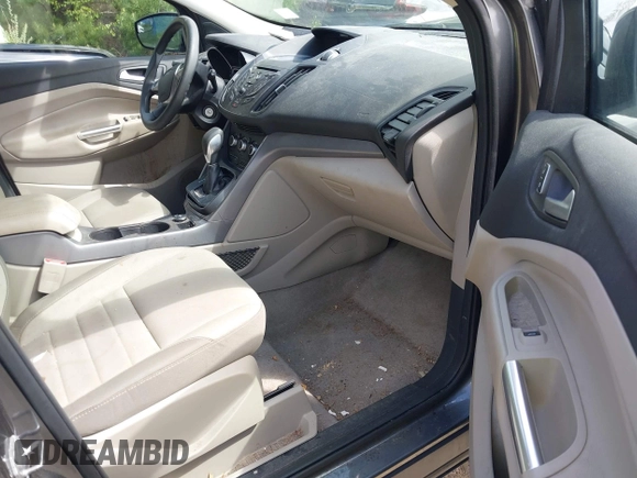 2016 Ford Escape SE z VIN 1FMCU9GX2GUA47702, wystawiony jako IAAI lot #42160145 z przebiegiem 90 765 mil mil oraz . Historia ofert i sprzedaży dostępna na DreamBid. Obrazek 5.