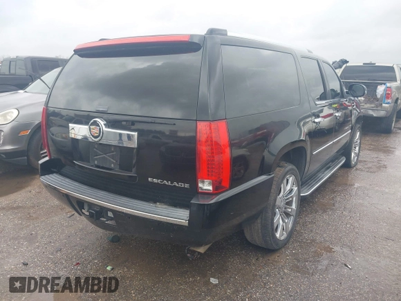 2008 Cadillac Escalade ESV z VIN 1GYFK668X8R271590, wystawiony jako IAAI lot #41562499 z przebiegiem 175 365 mil mil oraz . Historia ofert i sprzedaży dostępna na DreamBid. Obrazek 4.