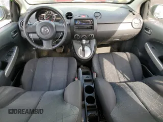 2011 Mazda 2 Touring z VIN JM1DE1HZ3B0124634, wystawiony jako Copart lot #48726255 z przebiegiem 152 071 mil mil oraz Szkoda całkowita • Salvage title. Historia ofert i sprzedaży dostępna na DreamBid. Obrazek 8.