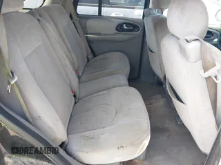 2007 Chevrolet TrailBlazer LS with VIN 1GNDS13S672255756, listed as a IAAI auction lot 42080597 with 194,335 mi miles. Bid and sale history available at carsss.com. Image 8.