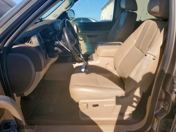 2012 Chevrolet Silverado 1500 LT with VIN 3GCPCSE08CG259734, listed as a Copart auction lot 49921085 with 105,852 mi miles and Salvage Title. Bid and sale history available at carsss.com. Image 7.