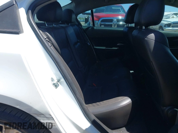 2014 Chevrolet Cruze 2LT z VIN 1G1PE5SB1E7231489, wystawiony jako IAAI lot #42299822 z przebiegiem 110 342 mil mil oraz . Historia ofert i sprzedaży dostępna na DreamBid. Obrazek 8.