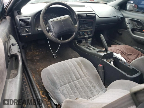1997 Chevrolet Camaro z VIN 2G1FP22K2V2110191, wystawiony jako Copart lot #45376395 z przebiegiem Nie podano mil oraz Szkoda całkowita • Salvage title. Historia ofert i sprzedaży dostępna na DreamBid. Obrazek 8.