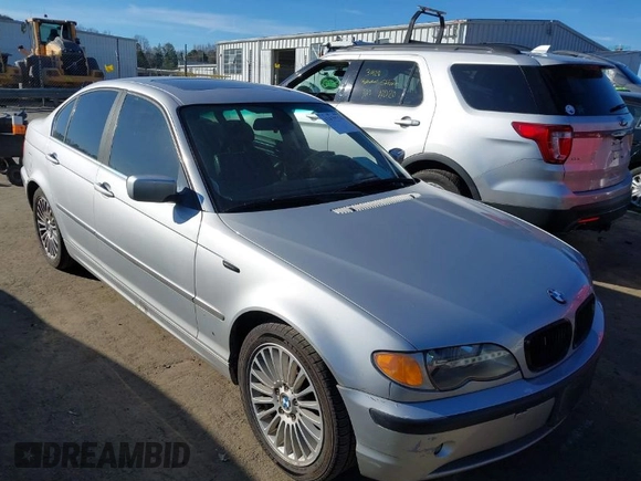 2003 BMW 3 Series 330xi with VIN WBAEW53493PN30296, listed as a IAAI auction lot 41429776 with 233,013 mi miles. Bid and sale history available at carsss.com. Image 1.
