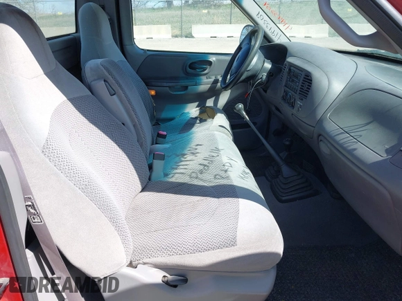 1999 Ford F-150 с VIN 1FTZF0822XKB25527, выставлен на аукционе IAAI как лот 41993309 с пробегом Не указан миль и . История ставок и продаж доступна на DreamBid. Изображение 5.