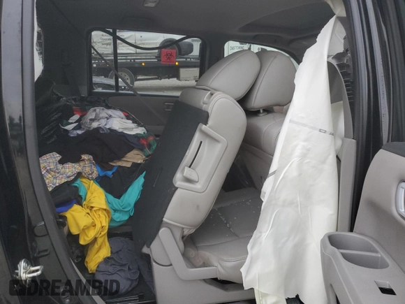 2015 Honda Pilot EX-L z VIN 5FNYF3H54FB015811, wystawiony jako Copart lot #84090724 z przebiegiem Nie podano mil oraz Nie do naprawy • Non repairable. Historia ofert i sprzedaży dostępna na DreamBid. Obrazek 11.