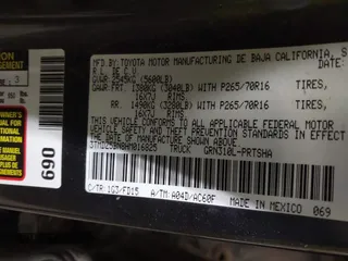 2017 Toyota Tacoma SR5 with VIN 3TMDZ5BN8HM016825, listed as a IAAI auction lot 41658400 with 166,098 mi miles. Bid and sale history available at carsss.com. Image 9.