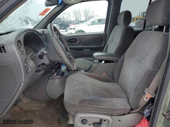 2004 Chevrolet TrailBlazer LS with VIN 1GNDT13S642154886, listed as a Copart auction lot 49781075 with 179,394 mi miles and Salvage Title. Bid and sale history available at carsss.com. Image 7.