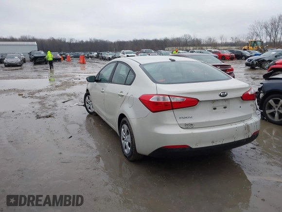2015 Kia Forte LX with VIN KNAFK4A66F5291465, listed as a IAAI auction lot 41515671 with 102,032 mi miles. Bid and sale history available at carsss.com. Image 3.