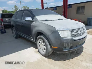 2007 Lincoln MKX with VIN 2LMDU68C77BJ11645, listed as a IAAI auction lot 42097015 with 155,678 mi miles. Bid and sale history available at carsss.com. Image 1.