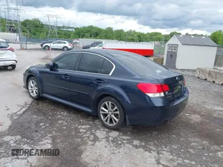 2013 Subaru Legacy Premium z VIN 4S3BMBG63D3012408, wystawiony jako IAAI lot #42343057 z przebiegiem 191 987 mil mil oraz . Historia ofert i sprzedaży dostępna na DreamBid. Obrazek 3.