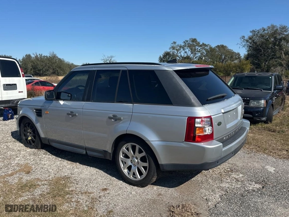 2008 Land Rover Range Rover Sport HSE with VIN SALSK25428A171759, listed as a Copart auction lot 88988175 with 169,102 mi miles and Clean Title. Bid and sale history available at carsss.com. Image 3.