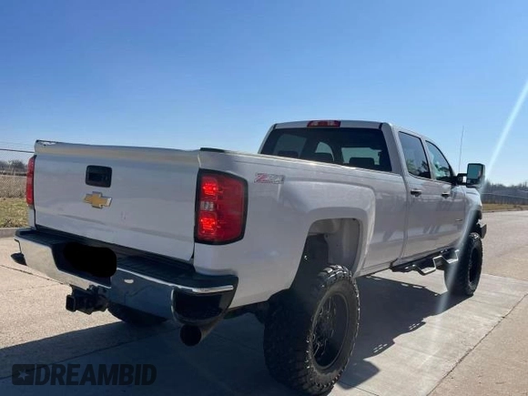 2019 Chevrolet Silverado 3500HD Work Truck with VIN 1GC4KVCYXKF197799, listed as a Copart auction lot 42862835 with 251,906 mi miles and Clean Title. Bid and sale history available at carsss.com. Image 4.