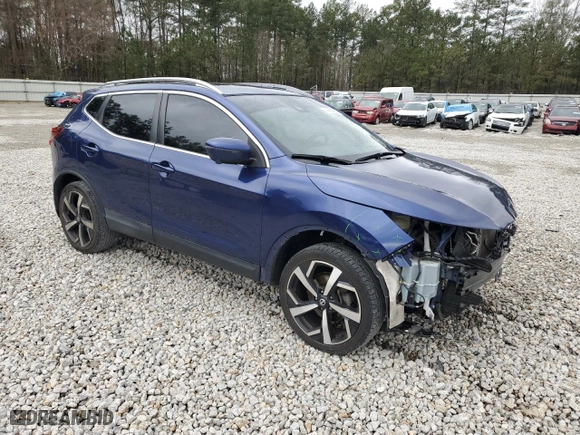 2020 Nissan Rogue Sport SL with VIN JN1BJ1CW0LW384040, listed as a Copart auction lot 47655585 with 54,704 mi miles and Salvage Title. Bid and sale history available at carsss.com. Image 4.