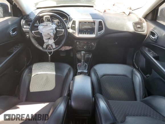 2020 Jeep Compass Altitude with VIN 3C4NJCBB4LT205864, listed as a Copart auction lot 51979885 with 55,541 mi miles and Salvage Title. Bid and sale history available at carsss.com. Image 8.