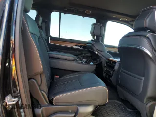 2024 Jeep Grand Wagoneer Series III с VIN 1C4SJSGP4RS186356, выставлен на аукционе Copart как лот 57204115 с пробегом 13 811 миль миль и Чистый • Clean title. История ставок и продаж доступна на DreamBid. Изображение 11.
