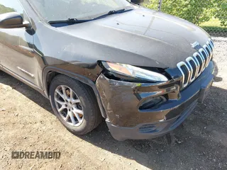 2016 Jeep Cherokee Sport с VIN 1C4PJLAB0GW293645, выставлен на аукционе IAAI как лот 42566125 с пробегом 173 803 миль миль и . История ставок и продаж доступна на DreamBid. Изображение 6.
