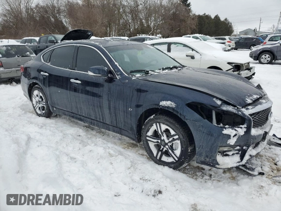 2019 Infiniti Q70 Luxe with VIN JN1BY1AR1KM586002, listed as a Copart auction lot 46111645 with 68,244 mi miles and Salvage title. Bid and sale history available at DreamBid. Image 4.