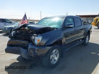 2014 Toyota Tacoma PreRunner with VIN 3TMJU4GN0EM164077, listed as a IAAI auction lot 41712542 with 69,443 mi miles. Bid and sale history available at carsss.com. Image 17.