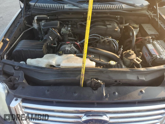 2007 Ford Explorer XLT with VIN 1FMEU63E37UA36638, listed as a Copart auction lot 61626405 with 205,306 mi miles and Salvage title. Bid and sale history available at DreamBid. Image 12.