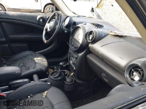 2014 MINI Countryman S with VIN WMWZC3C55EWT00416, listed as a IAAI auction lot 42031870 with Not Provided miles and . Bid and sale history available at DreamBid. Image 5.