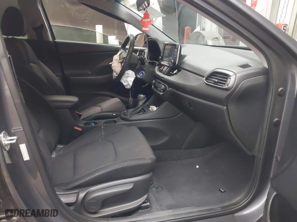 2018 Hyundai Elantra GT with VIN KMHH35LE8JU013423, listed as a IAAI auction lot 41885868 with 82,984 mi miles. Bid and sale history available at carsss.com. Image 5.