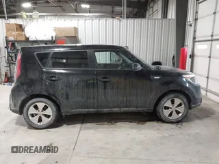 2014 Kia Soul with VIN KNDJN2A21E7032469, listed as a IAAI auction lot 41595983 with 87,651 mi miles. Bid and sale history available at carsss.com. Image 13.