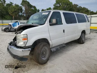 2013 Ford Econoline Passenger XL z VIN 1FBSS3BLXDDA19833, wystawiony jako Copart lot #54133245 z przebiegiem 224 074 mil mil oraz Nie do naprawy • Non repairable. Historia ofert i sprzedaży dostępna na DreamBid. Obrazek 1.