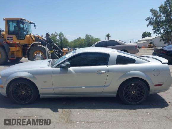 2006 Ford Mustang GT Deluxe with VIN 1ZVHT82H365238039, listed as a IAAI auction lot 42582693 with 129,327 mi miles and . Bid and sale history available at DreamBid. Image 14.