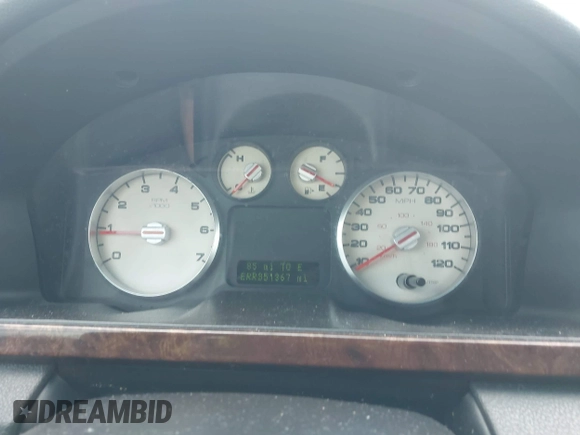 2005 Ford Five Hundred Limited с VIN 1FAHP25155G154820, выставлен на аукционе IAAI как лот 42453487 с пробегом 351 367 миль миль и . История ставок и продаж доступна на DreamBid. Изображение 7.